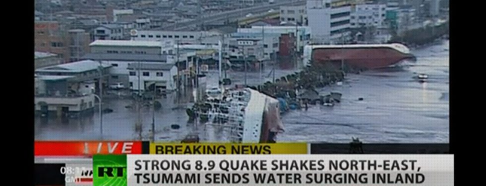 tsunami hits Japan